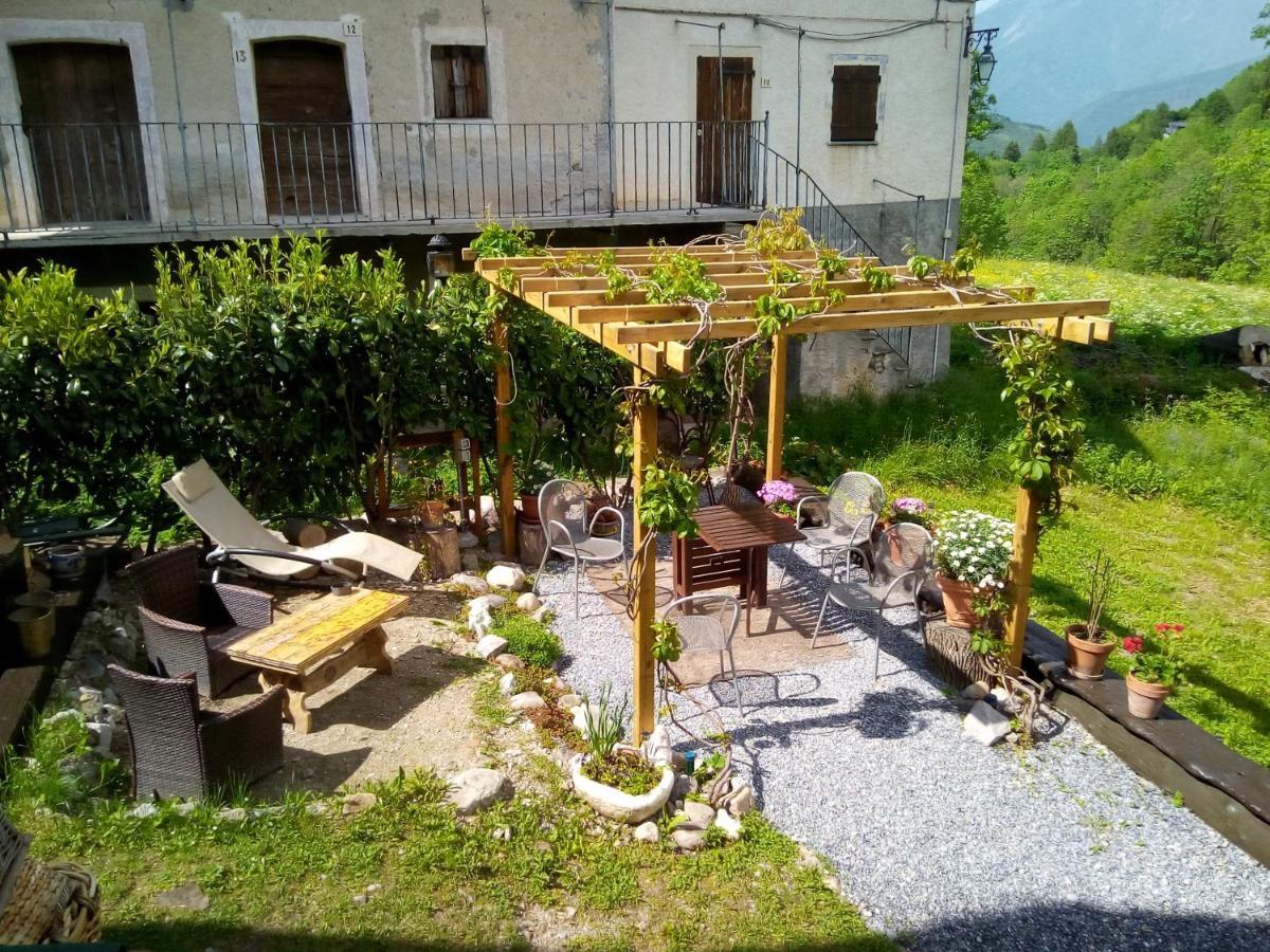 B&B L'Abric - Centro Storico Di Limonetto Лімоне-П'ємонте Екстер'єр фото